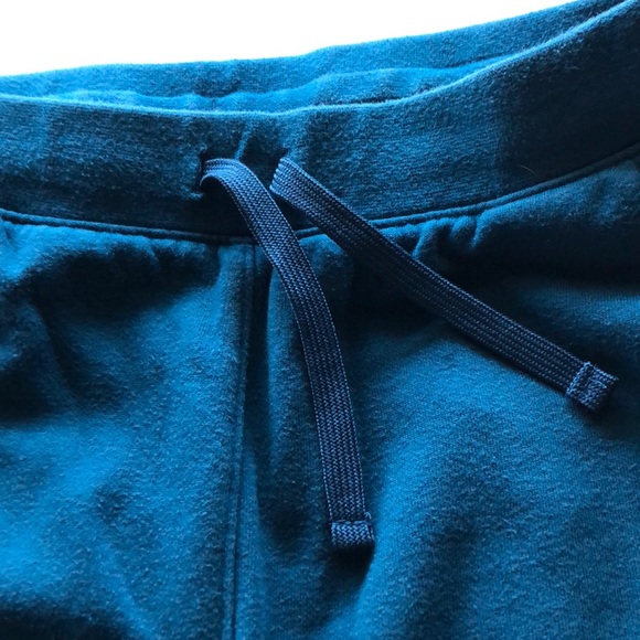 COPY - Boys under Armour large cold gear joggers - Picture 4 of 5